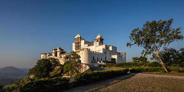 Udaipur Taxi Service for Sightseeing